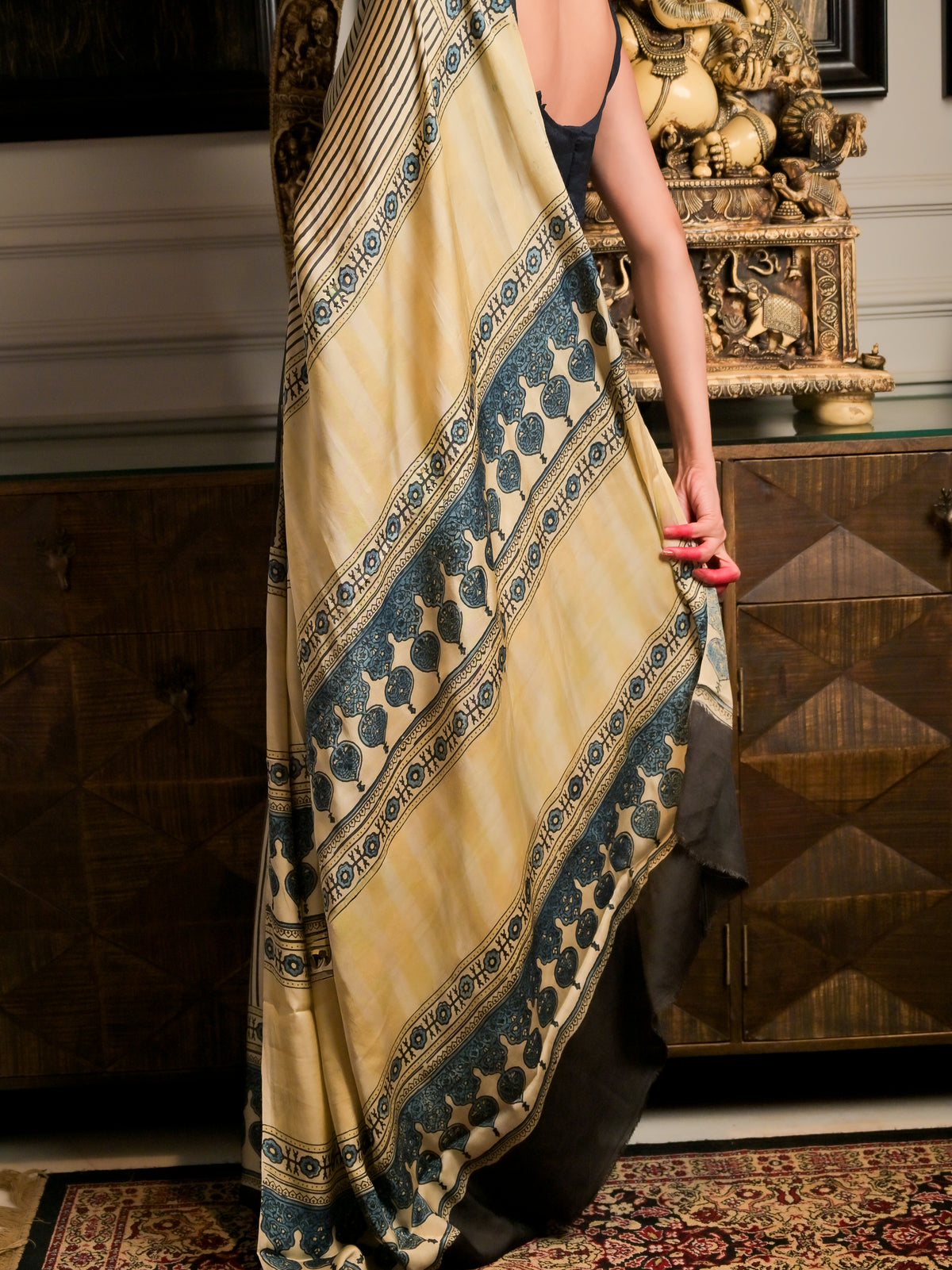 Chandan Dhaari Saree