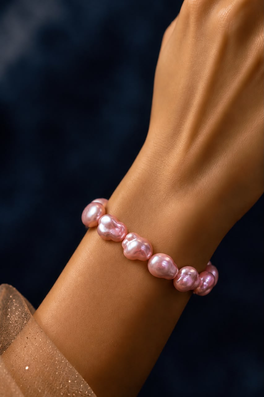 Amira Baroque Pearl Bracelet